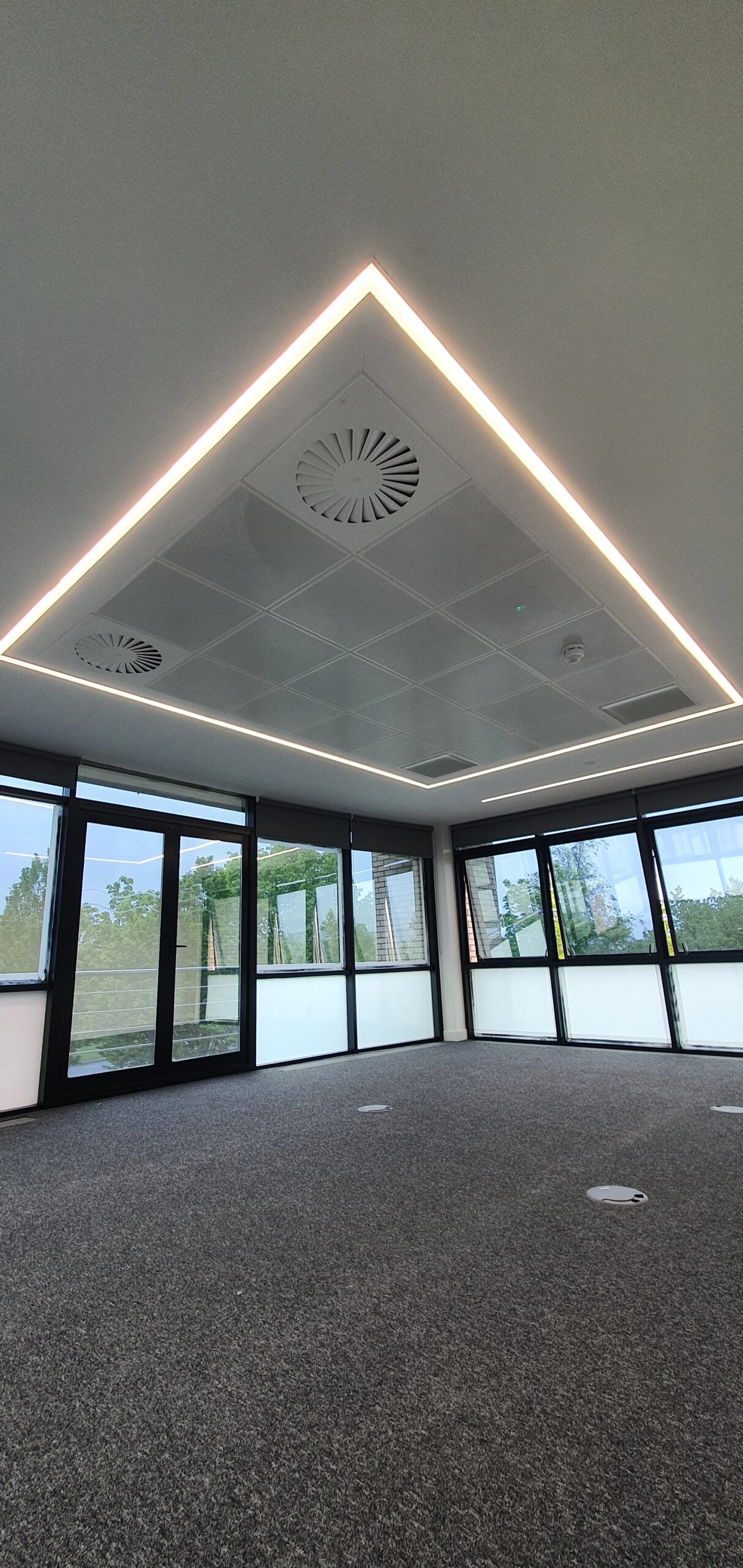 Office suspended ceiling installation in birmingham